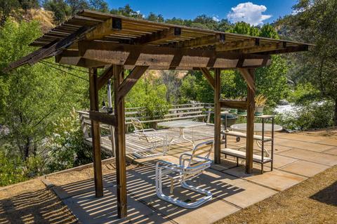 45845 Sierra Dr, Three Rivers, CA 93271 photo 5