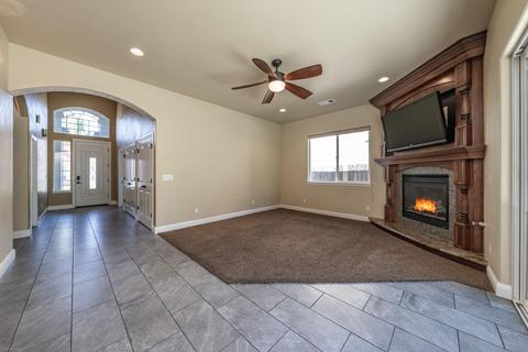 190 Lake Dr, Lemoore, CA 93245 photo 5