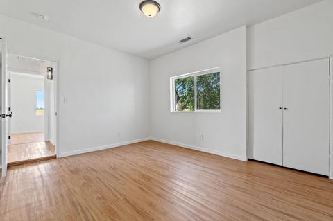 1922 E Caldwell Ave, Visalia, CA 93292 photo 16