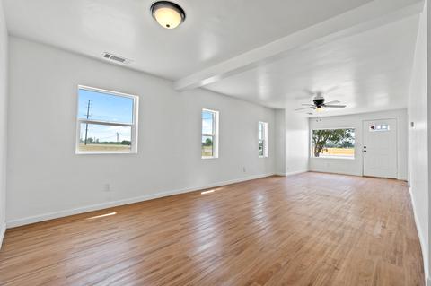 1922 E Caldwell Ave, Visalia, CA 93292 photo 8