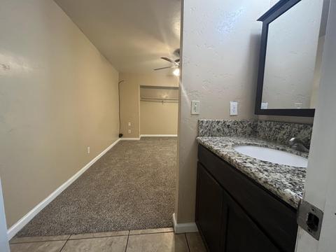 836 E Harold Ave, Visalia, CA 93292 photo 12