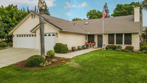 260 Dovewood Cir, Reedley, CA 93654