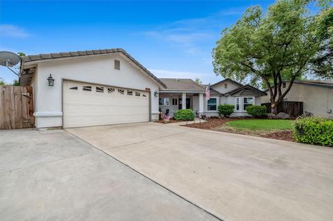 1731 Carson Ave, Tulare, CA 93274 photo 4