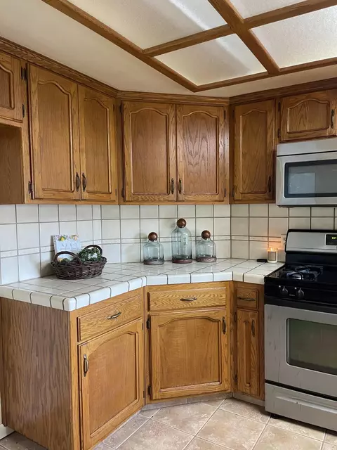 2714 E Parker Ct, Visalia, CA 93292 photo 7