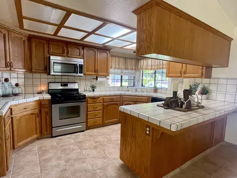 2714 E Parker Ct, Visalia, CA 93292 photo 8