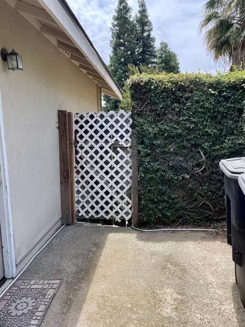 2714 E Parker Ct, Visalia, CA 93292 photo 23