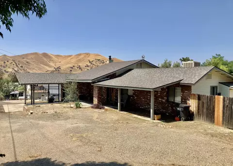 31066 Success Valley Dr, Porterville, CA 93257