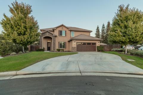 39374 Holly Oaks Ln, Kingsburg, CA 93631