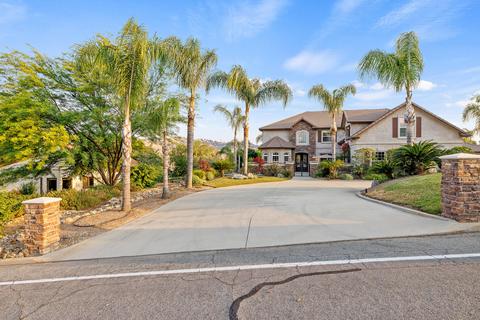 372 Valley View Dr, Exeter, CA 93221 photo 2