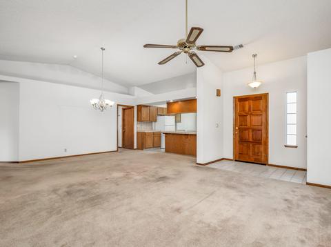 69 Cantebury Dr, Lemoore, CA 93245 photo 3