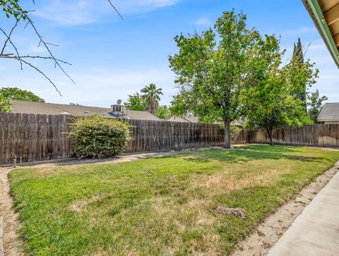69 Cantebury Dr, Lemoore, CA 93245 photo 23