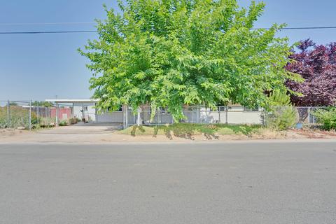 283 S Alta Vista St, Porterville, CA 93257