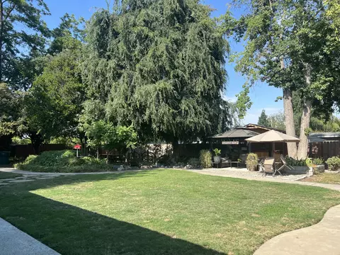 160 E Prosperity Ave, Tulare, CA 93274 photo 17