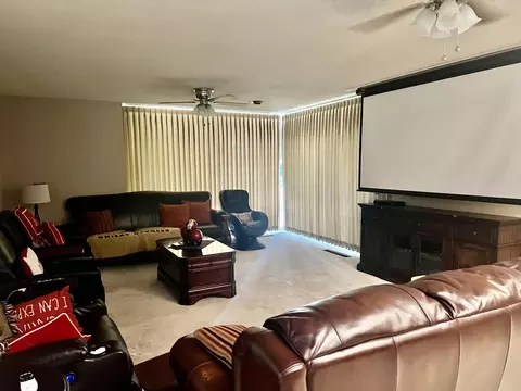 160 E Prosperity Ave, Tulare, CA 93274 photo 6