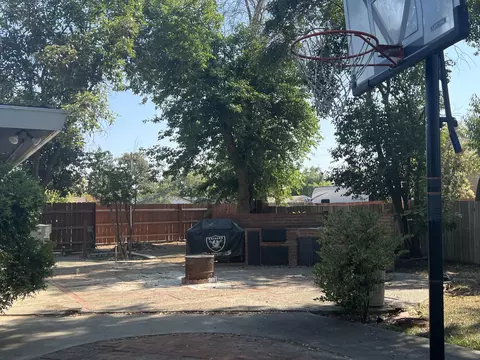 160 E Prosperity Ave, Tulare, CA 93274 photo 20