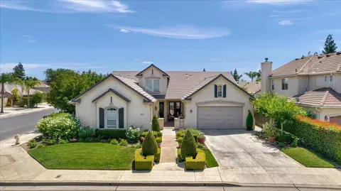 3023 Hanson Ave, Clovis, CA 93611