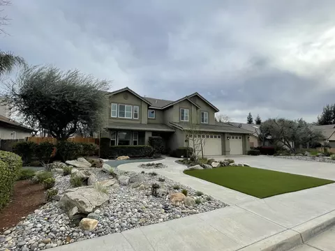 4411 Cecil Ct, Visalia, CA 93292 photo 2