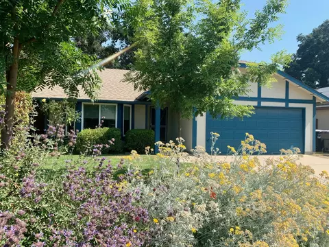 4824 W Crowley Ct, Visalia, CA 93291