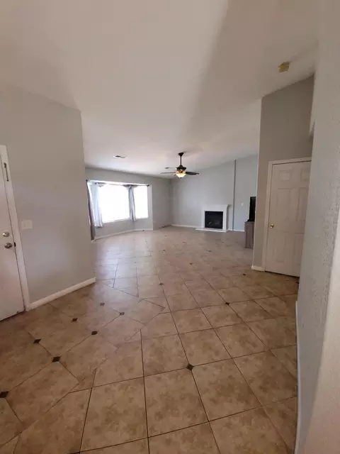 16005 W San Joaquin Ave, Kerman, CA 93630 photo 8