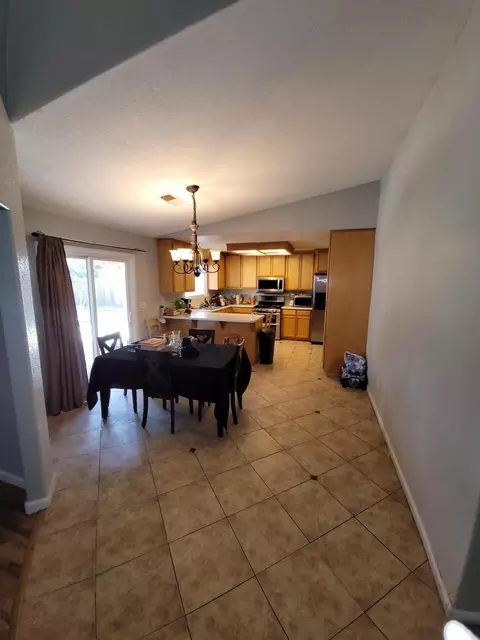 16005 W San Joaquin Ave, Kerman, CA 93630 photo 5