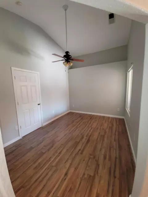 16005 W San Joaquin Ave, Kerman, CA 93630 photo 7