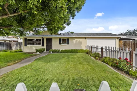 1706 S Thomas St, Visalia, CA 93292