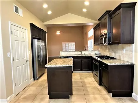 3279 Poe Ave, Clovis, CA 93619 photo 9