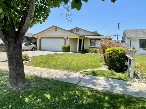 565 S U St, Tulare, CA 93274