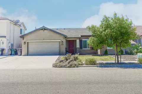 2407 Bay Hill Ave, Tulare, CA 93274