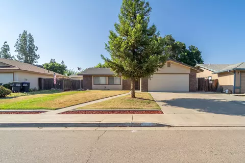 4830 W Howard Ave, Visalia, CA 93277