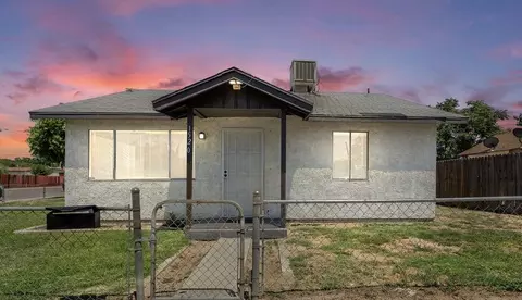 1520 Belmont St, Delano, CA 93215