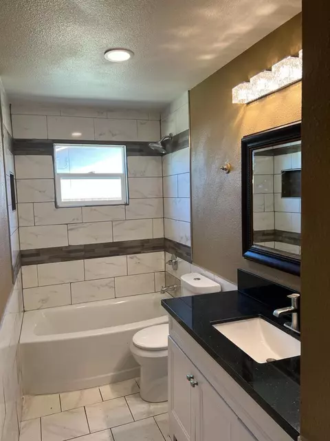 140 W Spruce Ave, Lemoore, CA 93245 photo 16