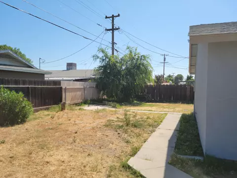 140 W Spruce Ave, Lemoore, CA 93245 photo 21