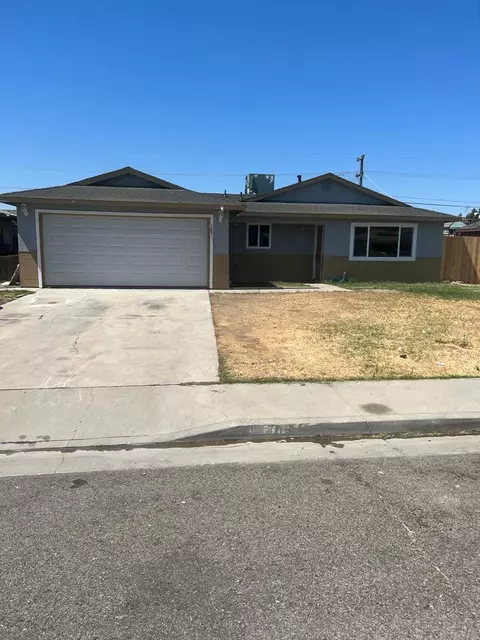 140 W Spruce Ave, Lemoore, CA 93245