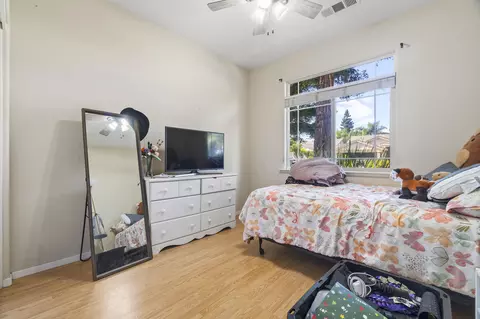 1505 E La Vida Ct, Visalia, CA 93292 photo 21