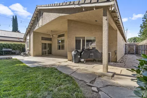 1505 E La Vida Ct, Visalia, CA 93292 photo 32