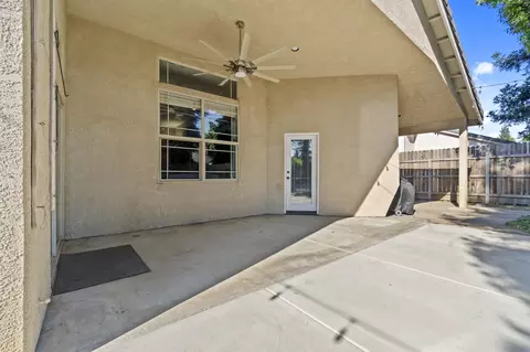 1505 E La Vida Ct, Visalia, CA 93292 photo 29