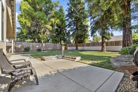 1505 E La Vida Ct, Visalia, CA 93292 photo 38