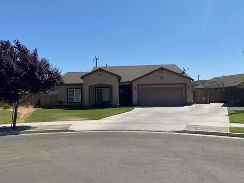1392 Bond Ct, Lindsay, CA 93247