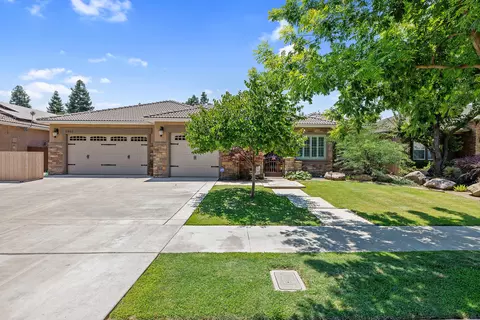5903 W Modoc Ave, Visalia, CA 93291
