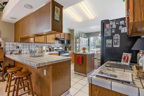 1840 E Sequoia Ave, Visalia, CA 93292 photo 12