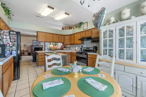 1840 E Sequoia Ave, Visalia, CA 93292 photo 17