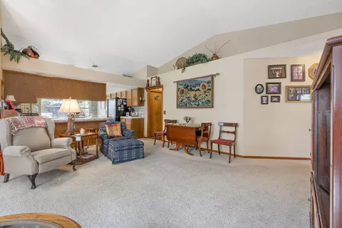 1840 E Sequoia Ave, Visalia, CA 93292 photo 9