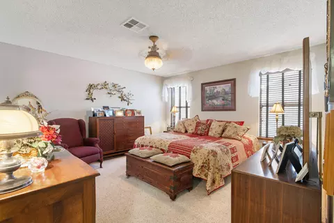 1840 E Sequoia Ave, Visalia, CA 93292 photo 23