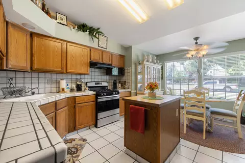 1840 E Sequoia Ave, Visalia, CA 93292 photo 15