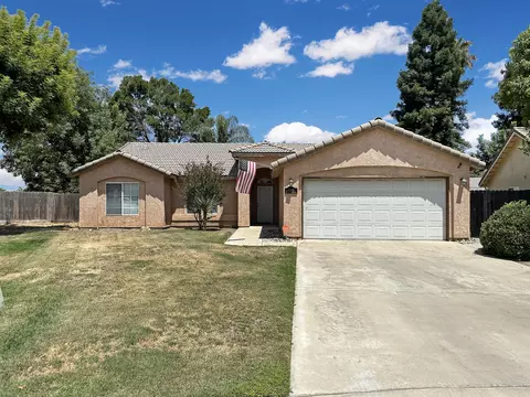 510 E Dove Ct, Visalia, CA 93292