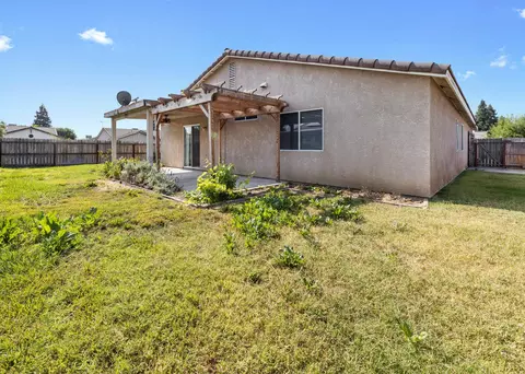 1822 E Copper Ave, Visalia, CA 93292 photo 32