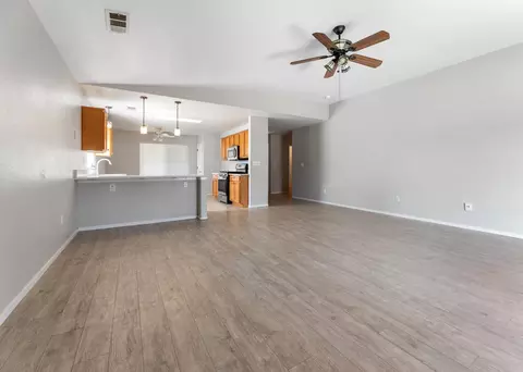 1822 E Copper Ave, Visalia, CA 93292 photo 9