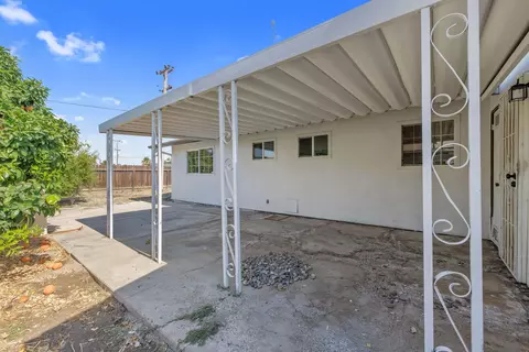 12842 Belle Haven Dr, Lemoore, CA 93245 photo 24