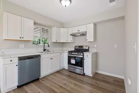12842 Belle Haven Dr, Lemoore, CA 93245 photo 9